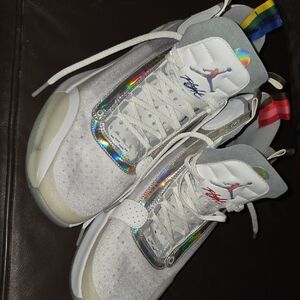 Nike White and Silver Men's Sneakers